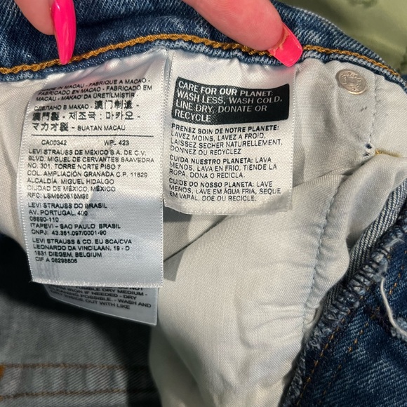 Levi’s 30 ribcage short - Picture 3 of 6